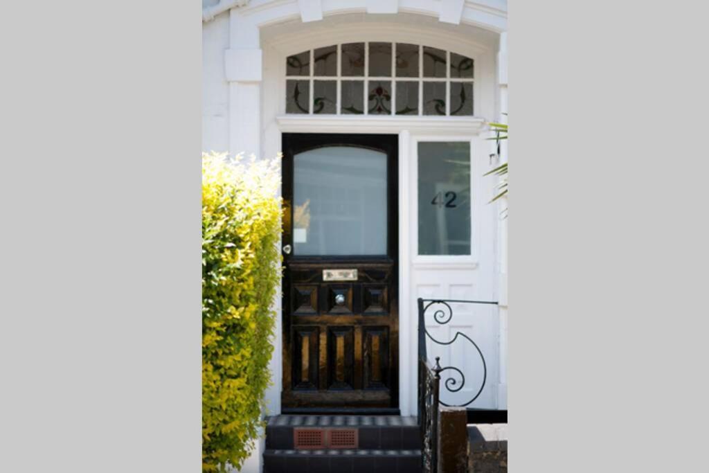 Luxury Apartment In Belsize Park Лондон Екстериор снимка